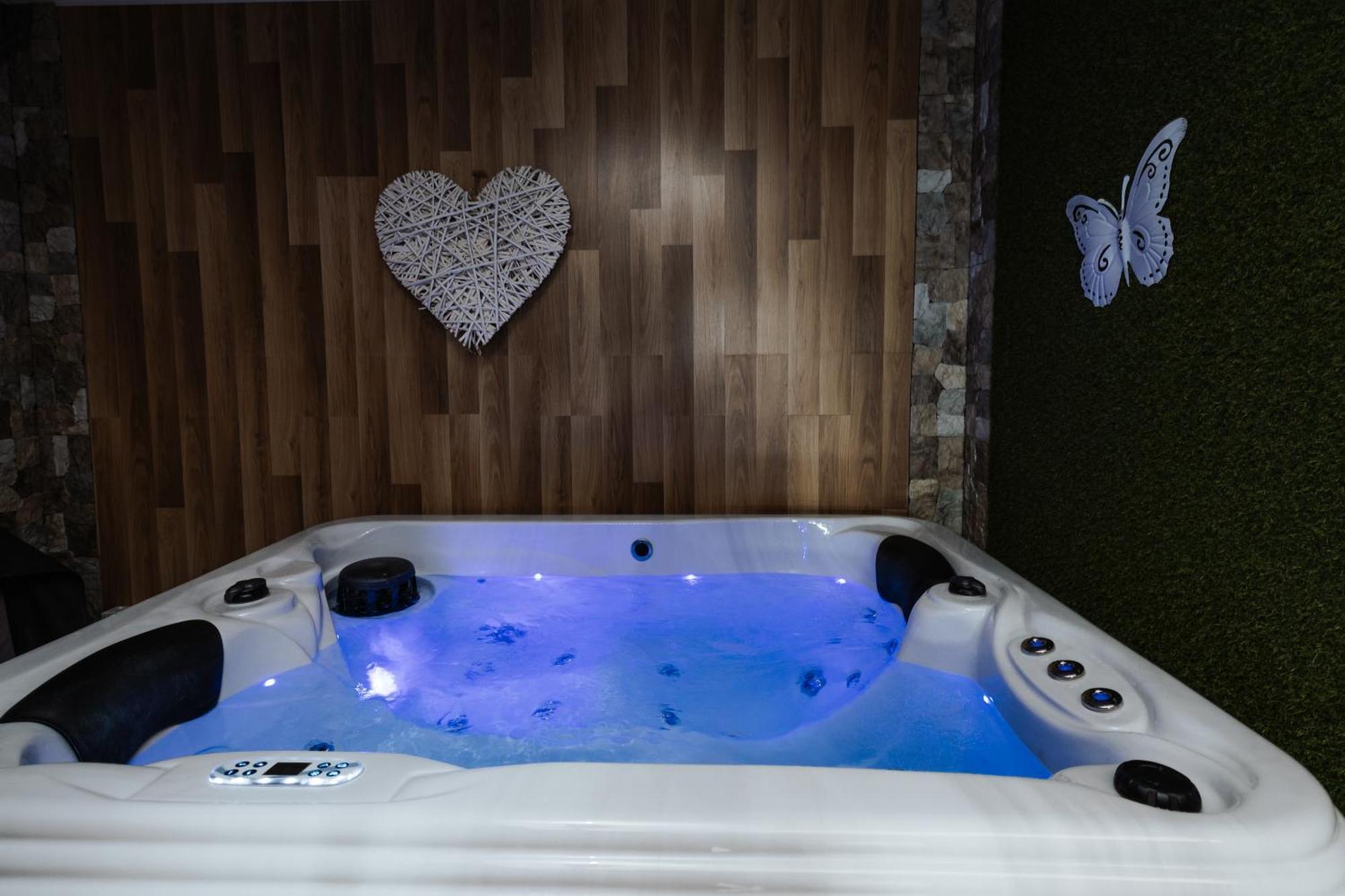 Tanja S Holiday Home In Nature With Sauna And Hot Tub Gorica pri Slivnici エクステリア 写真