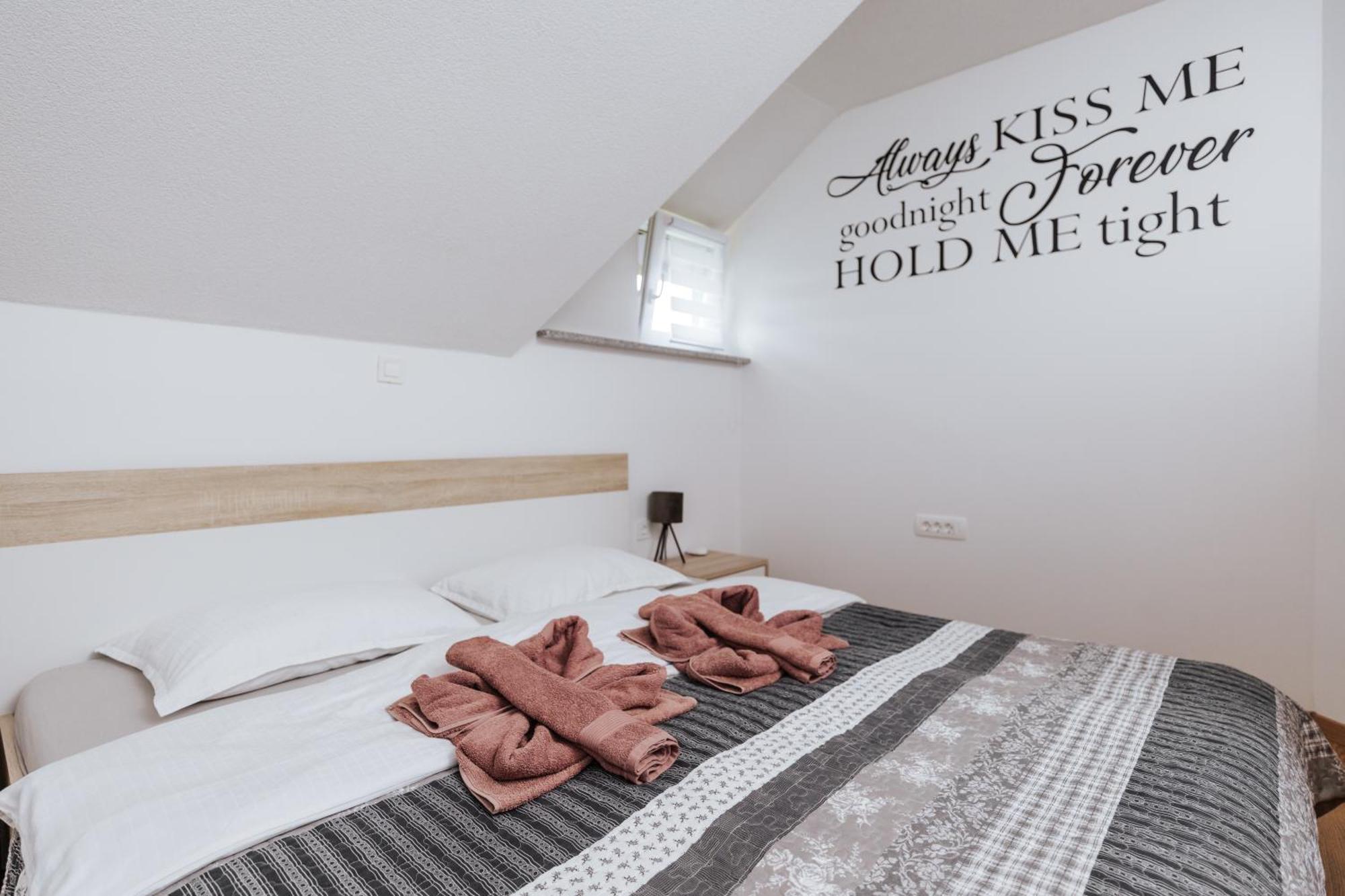 Tanja S Holiday Home In Nature With Sauna And Hot Tub Gorica pri Slivnici エクステリア 写真