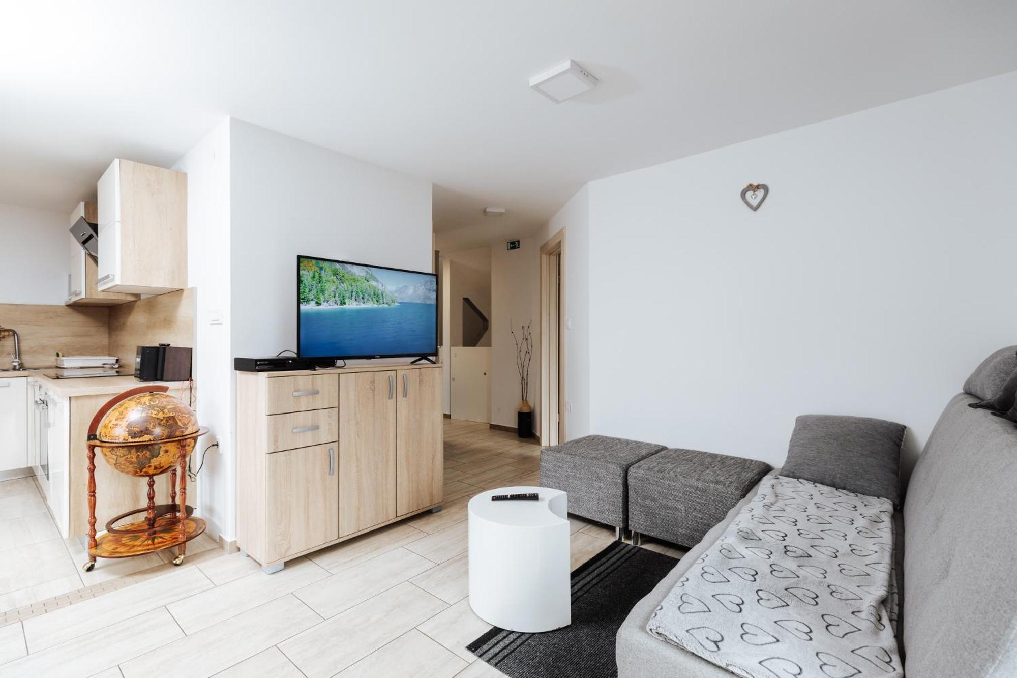 Tanja S Holiday Home In Nature With Sauna And Hot Tub Gorica pri Slivnici エクステリア 写真