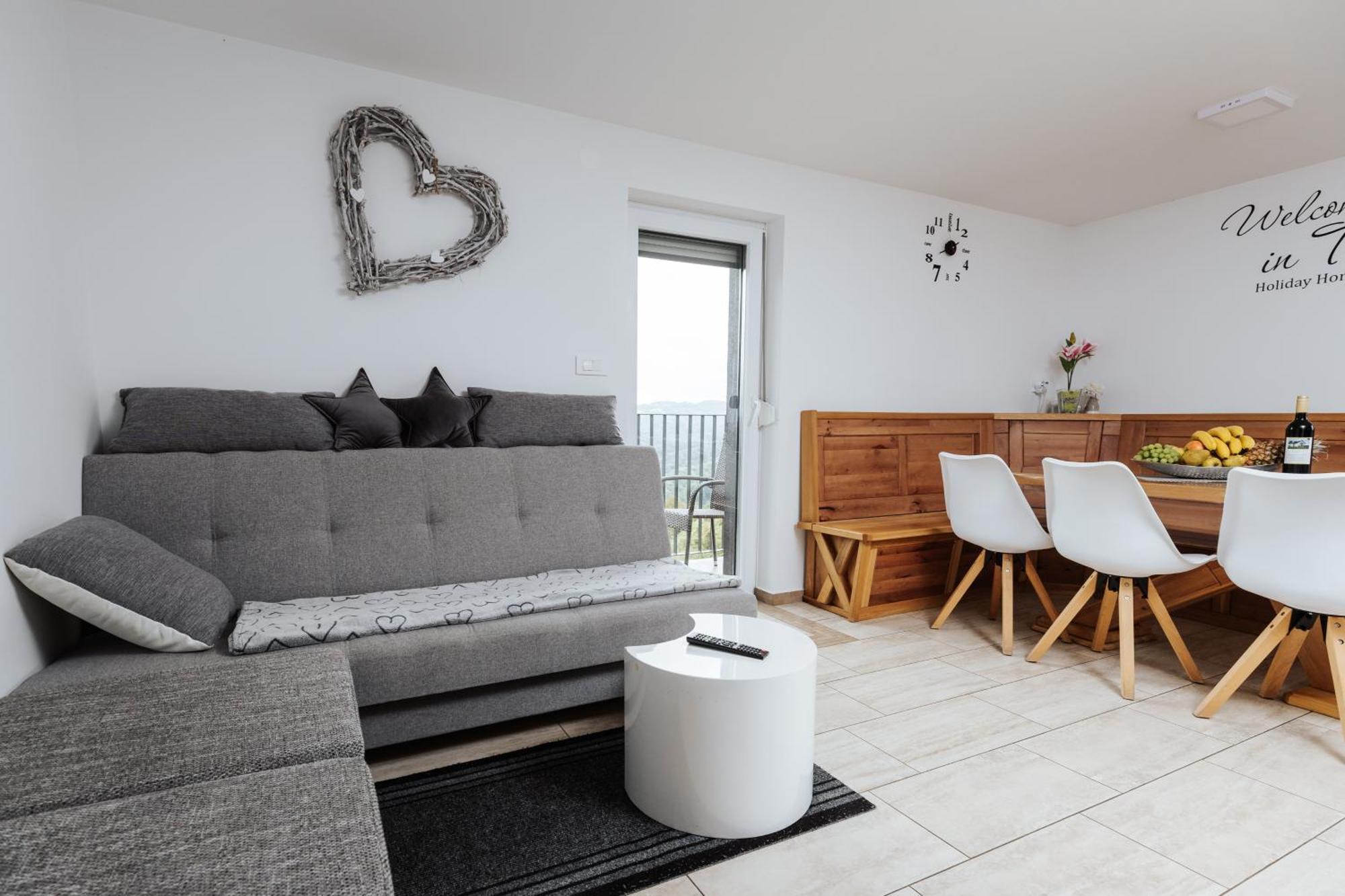 Tanja S Holiday Home In Nature With Sauna And Hot Tub Gorica pri Slivnici エクステリア 写真